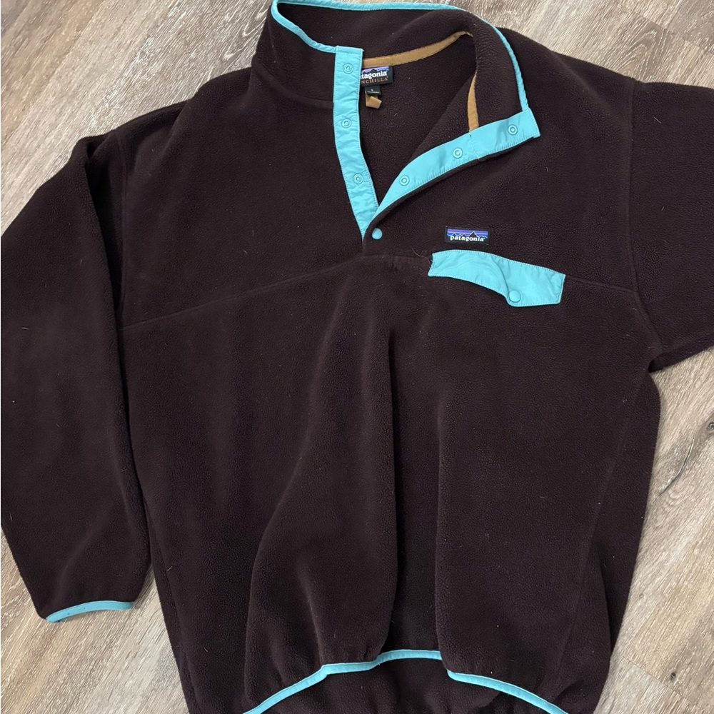 Patagonia Men's Dark Brown Fleece Sweater with Teal Trim